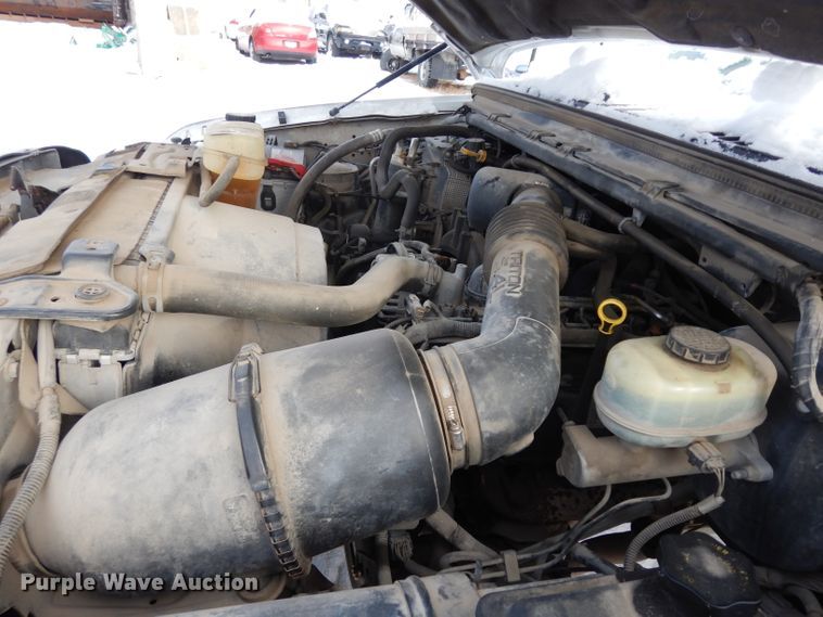 image for item DE4200 2003 Ford F250 Super Duty XL pickup truck