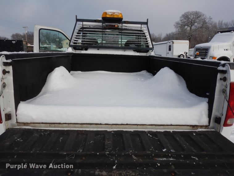 image for item DE4201 2005 Ford F250 Super Duty XL pickup truck