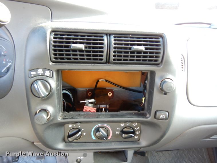 image for item DE4206 2001 Ford Ranger XLT SuperCab pickup truck