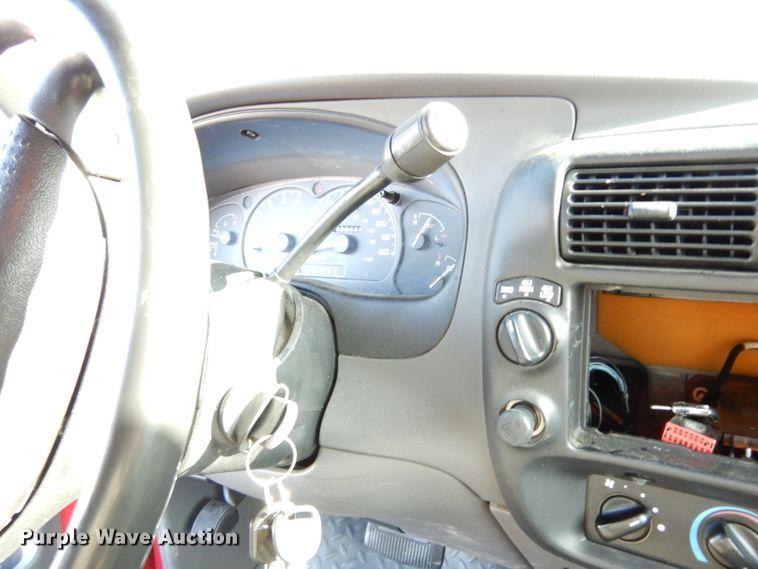 image for item DE4206 2001 Ford Ranger XLT SuperCab pickup truck