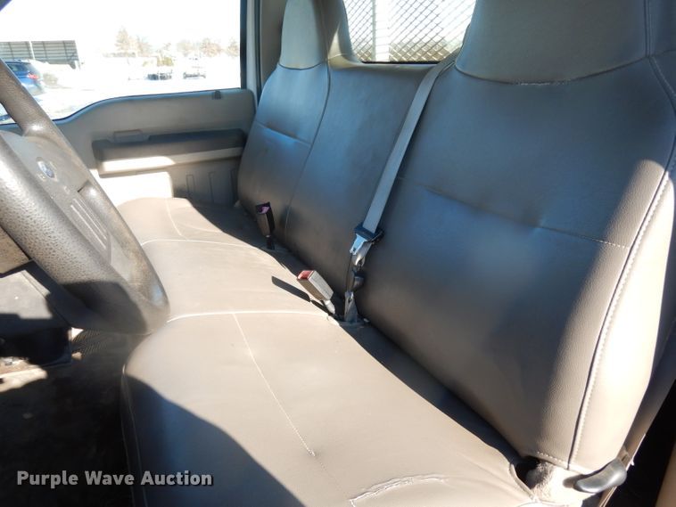 image for item DE4211 2008 Ford F250 Super Duty XL pickup truck