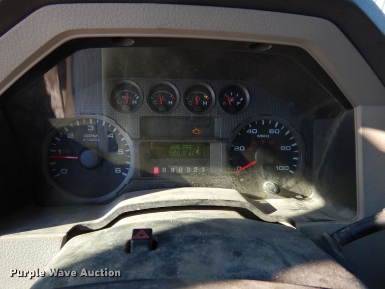 image for item DE4211 2008 Ford F250 Super Duty XL pickup truck