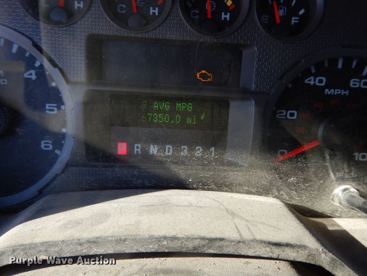 image for item DE4211 2008 Ford F250 Super Duty XL pickup truck