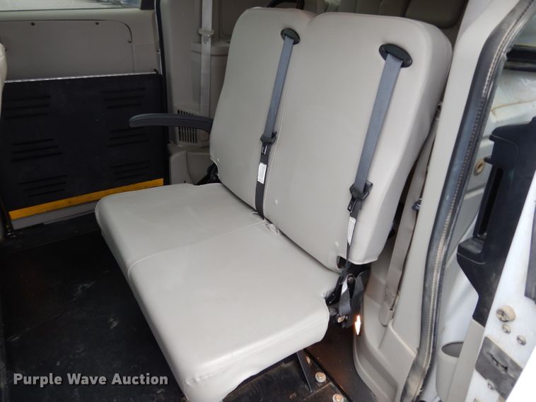 image for item DE4218 2016 Dodge Grand Caravan handicap accessible van