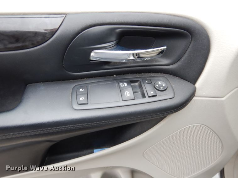 image for item DE4218 2016 Dodge Grand Caravan handicap accessible van