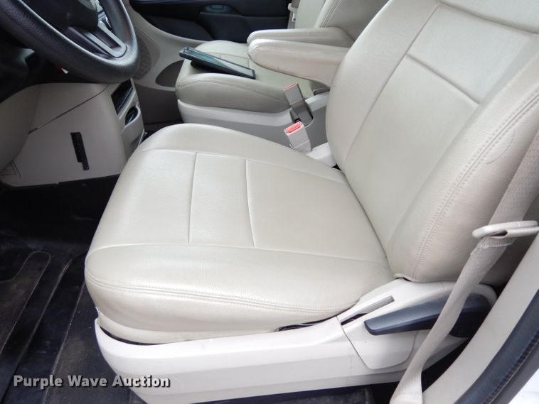 image for item DE4218 2016 Dodge Grand Caravan handicap accessible van