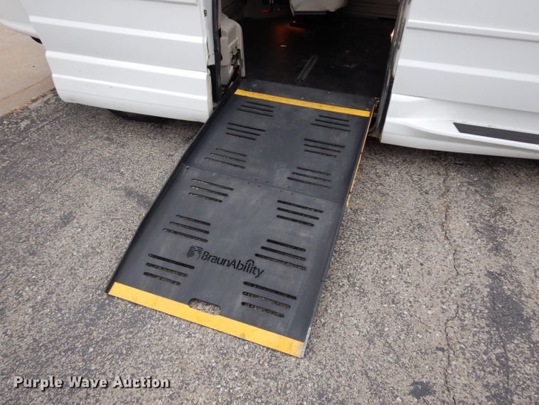image for item DE4218 2016 Dodge Grand Caravan handicap accessible van