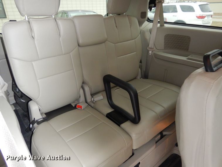 image for item DE4218 2016 Dodge Grand Caravan handicap accessible van