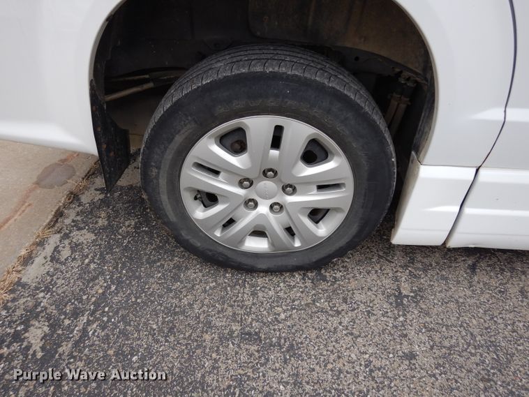 image for item DE4218 2016 Dodge Grand Caravan handicap accessible van