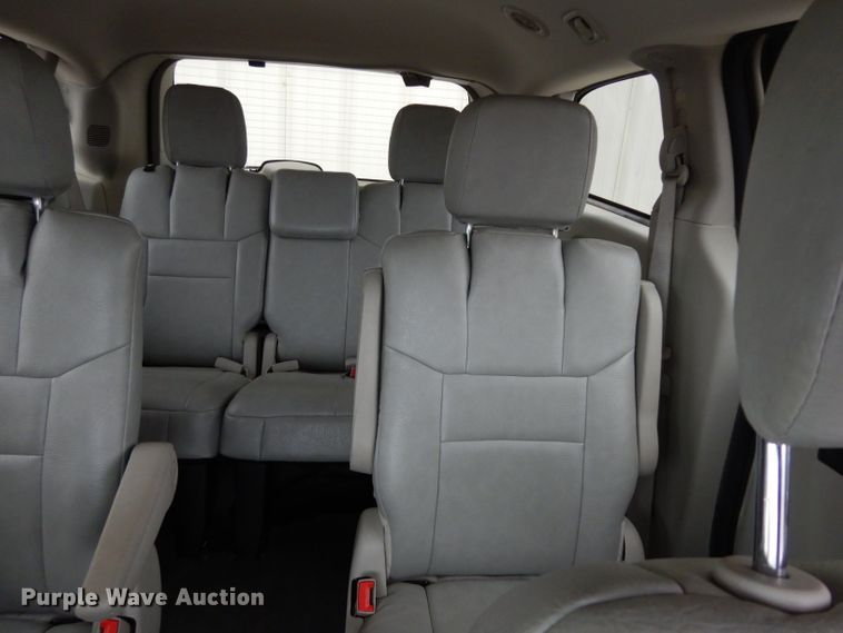 image for item DE4219 2013 Dodge Grand Caravan van