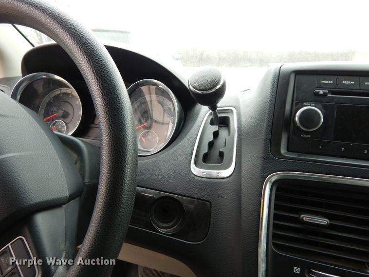 image for item DE4219 2013 Dodge Grand Caravan van