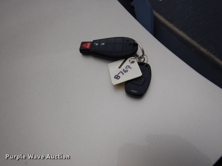 image for item DE4219 2013 Dodge Grand Caravan van