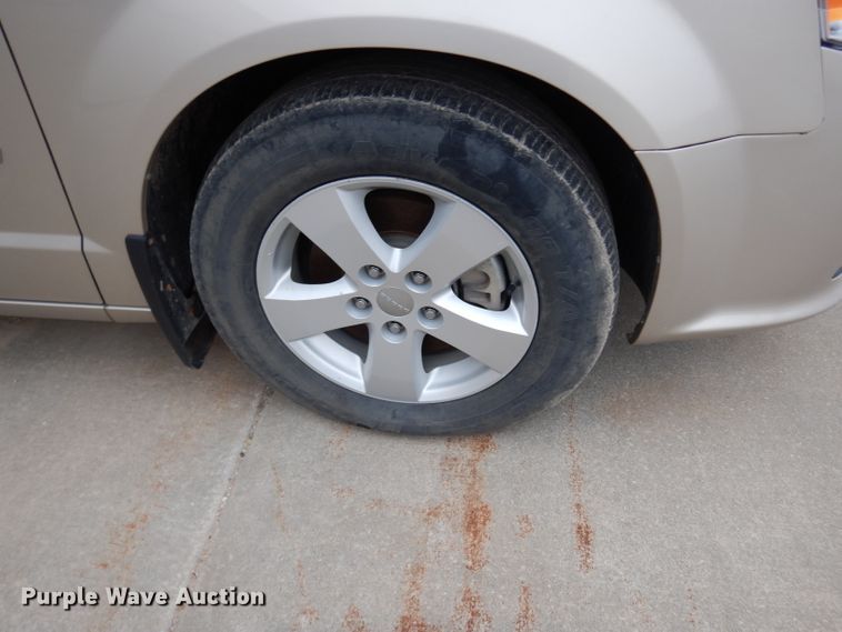 image for item DE4219 2013 Dodge Grand Caravan van