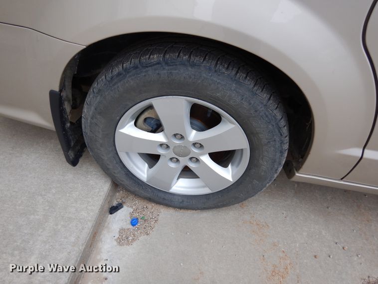 image for item DE4219 2013 Dodge Grand Caravan van