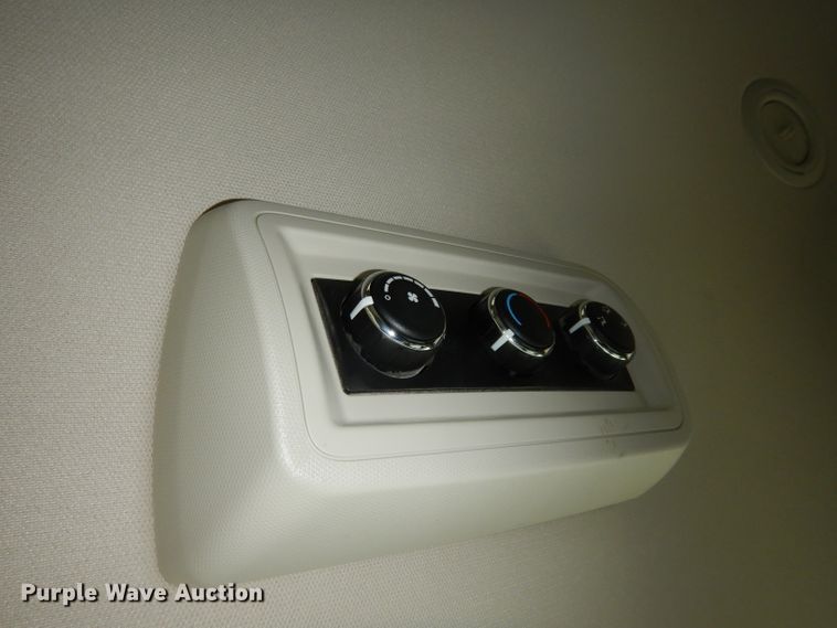 image for item DE4219 2013 Dodge Grand Caravan van