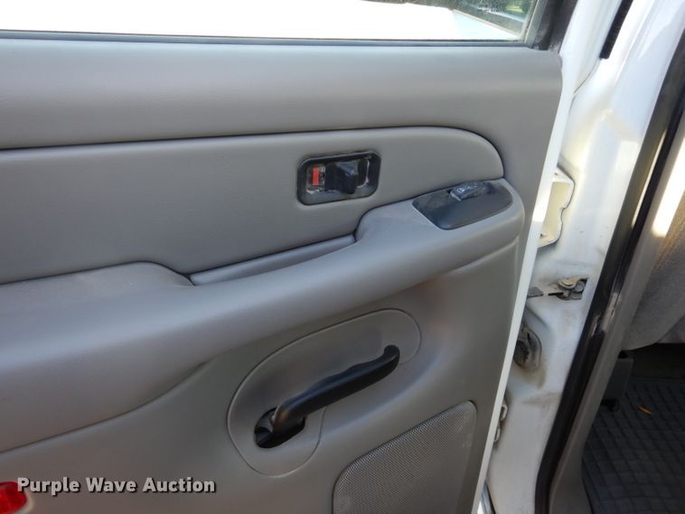 image for item DE4237 2005 Chevrolet Tahoe SUV