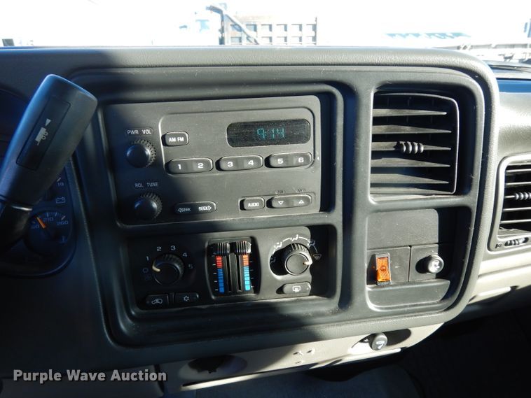 image for item DE4237 2005 Chevrolet Tahoe SUV