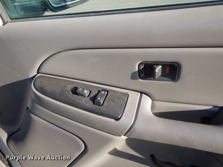 image for item DE4237 2005 Chevrolet Tahoe SUV