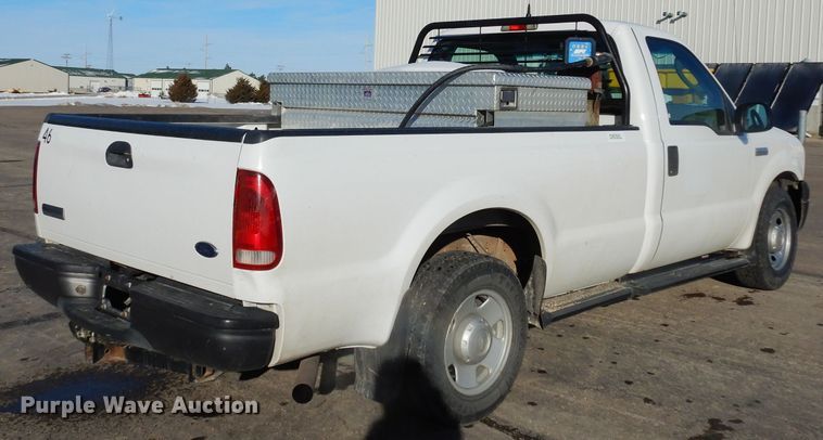 image for item DE4238 2006 Ford F250 Super Duty XL pickup truck