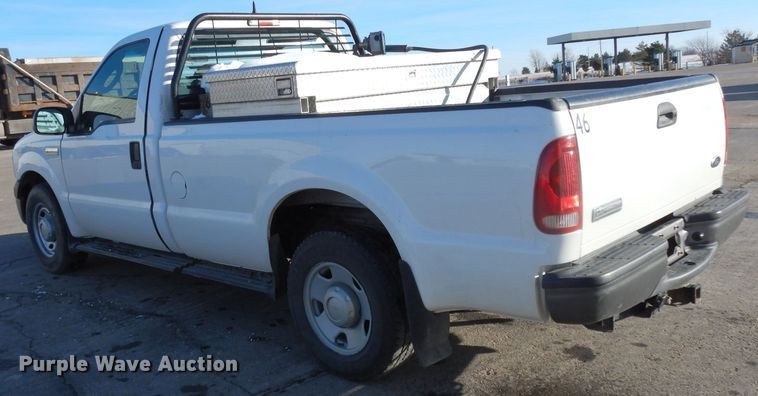 image for item DE4238 2006 Ford F250 Super Duty XL pickup truck