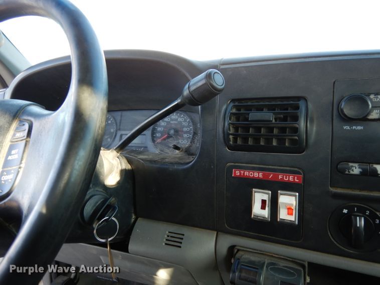 image for item DE4238 2006 Ford F250 Super Duty XL pickup truck