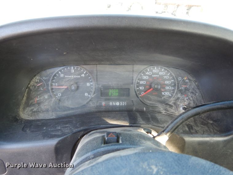 image for item DE4238 2006 Ford F250 Super Duty XL pickup truck