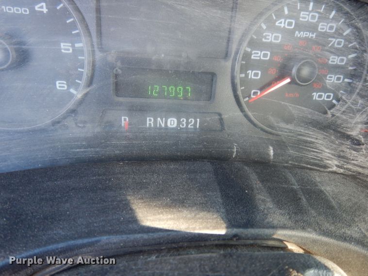 image for item DE4238 2006 Ford F250 Super Duty XL pickup truck