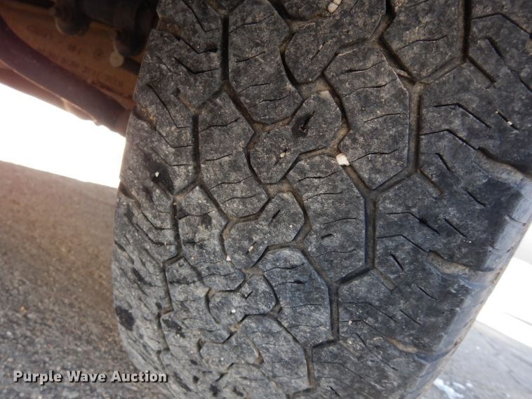 image for item DE4238 2006 Ford F250 Super Duty XL pickup truck