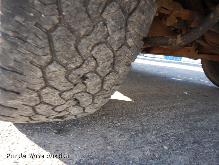 image for item DE4238 2006 Ford F250 Super Duty XL pickup truck