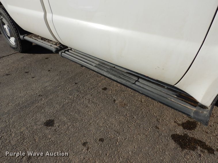 image for item DE4238 2006 Ford F250 Super Duty XL pickup truck