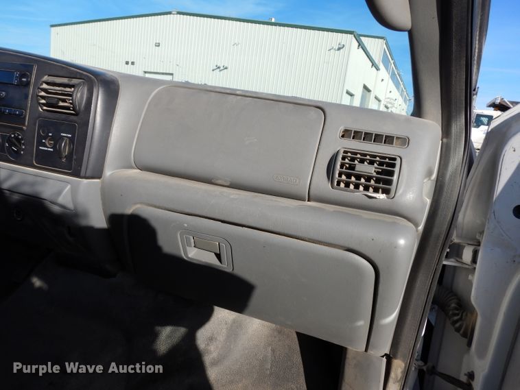 image for item DE4238 2006 Ford F250 Super Duty XL pickup truck