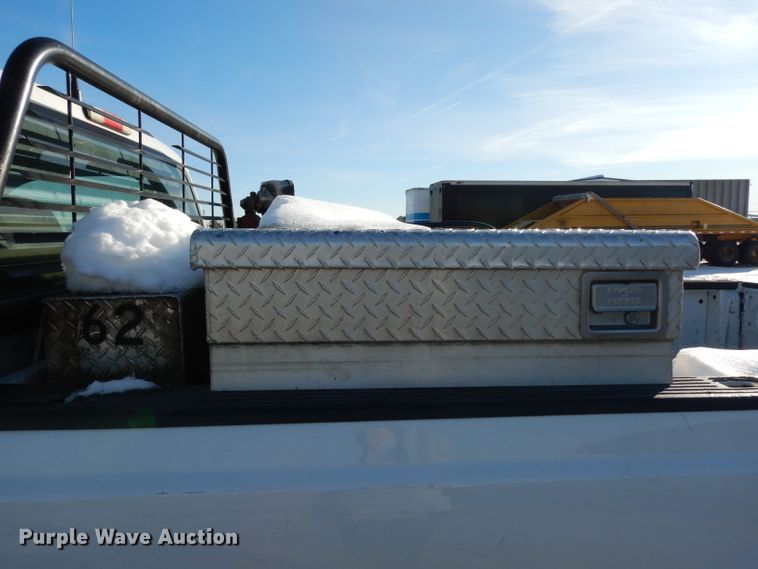 image for item DE4238 2006 Ford F250 Super Duty XL pickup truck