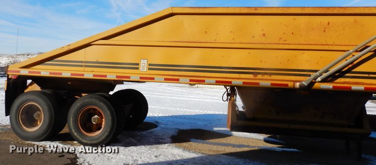 image for item DE4239 1983 Load King 1827XSTD bottom dump trailer
