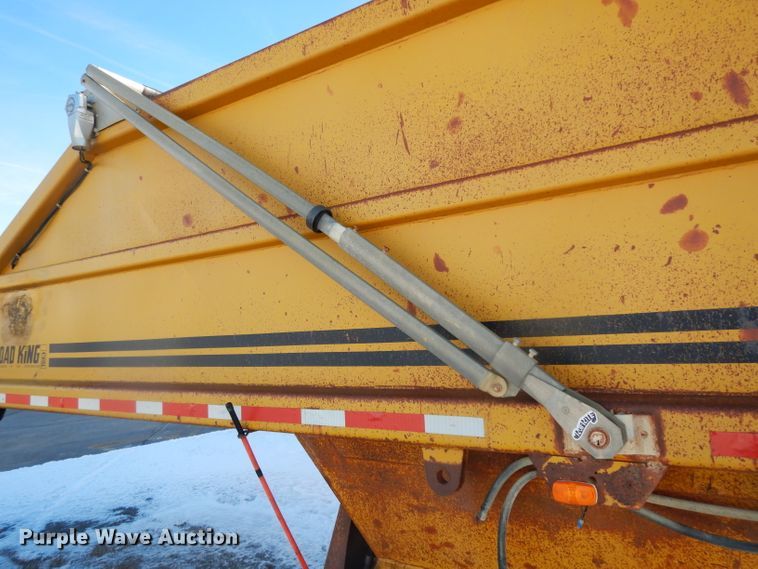 image for item DE4239 1983 Load King 1827XSTD bottom dump trailer