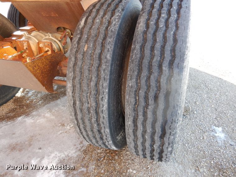 image for item DE4239 1983 Load King 1827XSTD bottom dump trailer