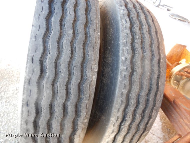 image for item DE4239 1983 Load King 1827XSTD bottom dump trailer