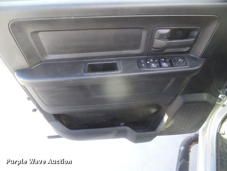 image for item DG0403 2014 Dodge Ram 1500 Crew Cab pickup truck