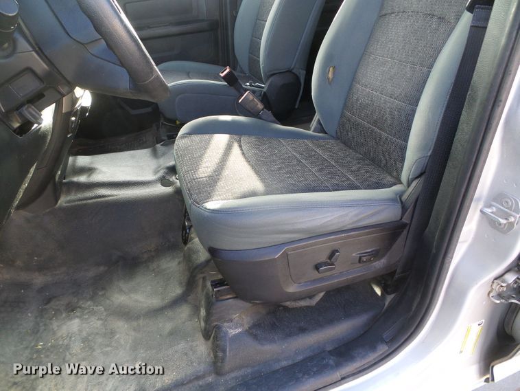 image for item DG0403 2014 Dodge Ram 1500 Crew Cab pickup truck