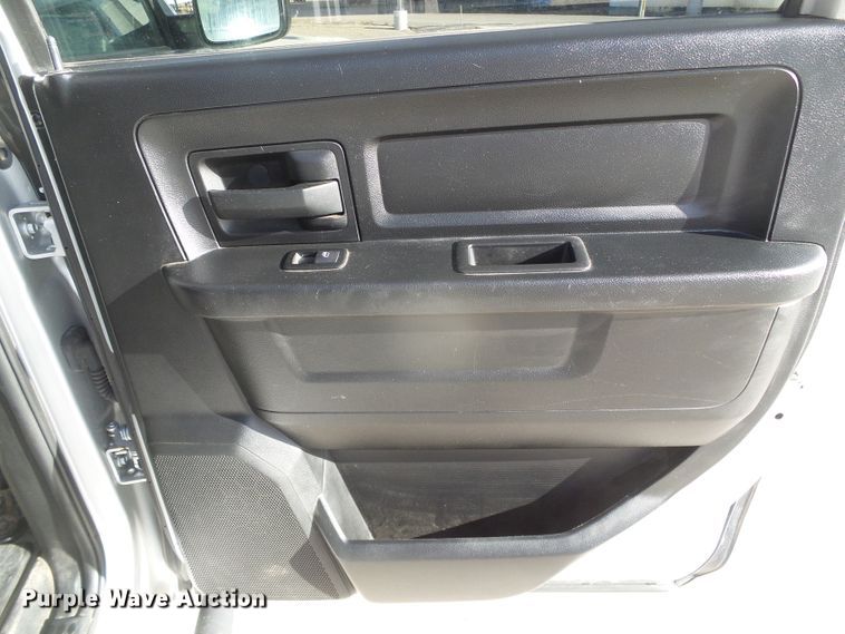 image for item DG0403 2014 Dodge Ram 1500 Crew Cab pickup truck