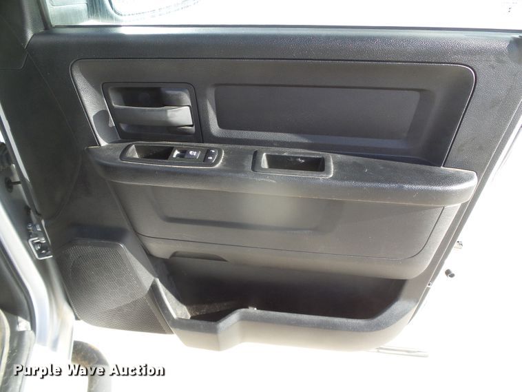 image for item DG0403 2014 Dodge Ram 1500 Crew Cab pickup truck