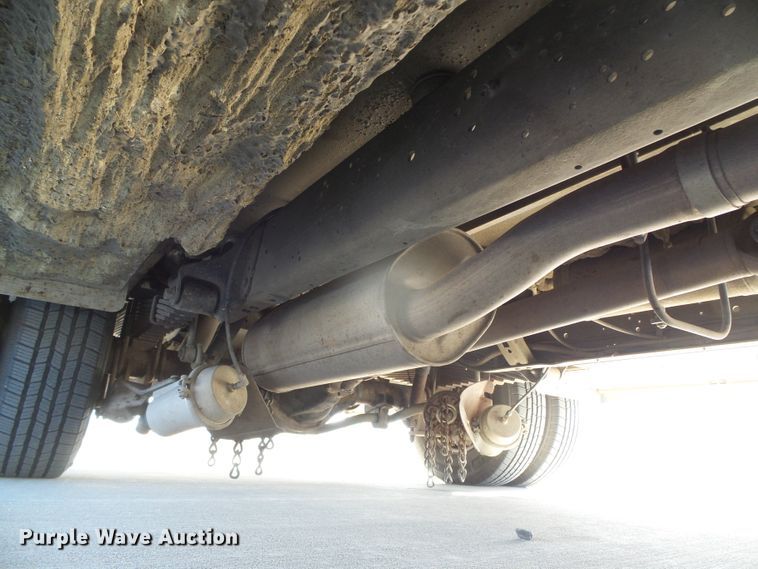 image for item DG0404 2005 Ford E450 ambulance