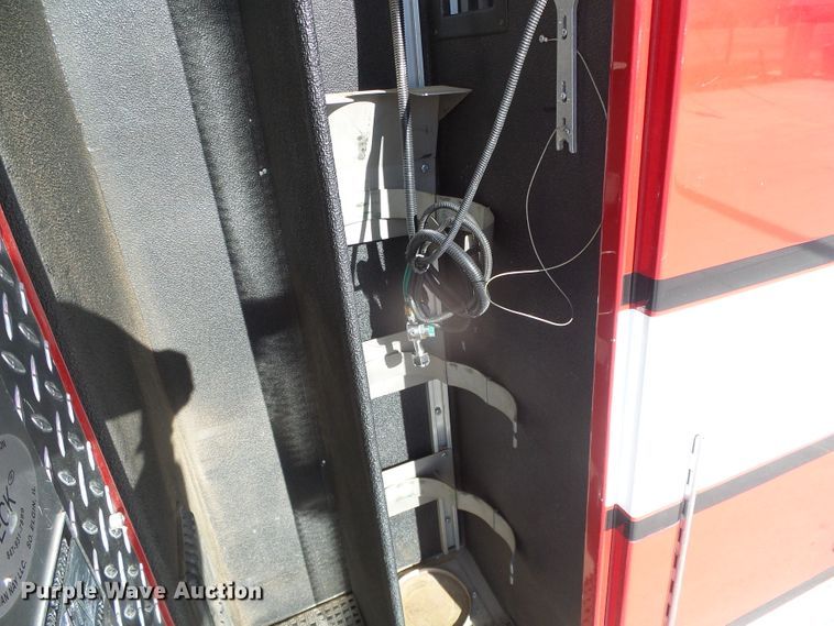 image for item DG0404 2005 Ford E450 ambulance