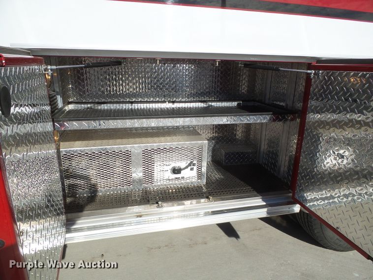 image for item DG0404 2005 Ford E450 ambulance