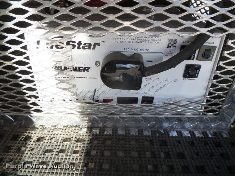 image for item DG0404 2005 Ford E450 ambulance