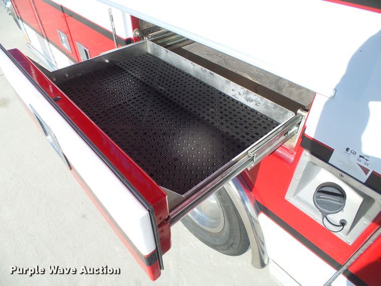 image for item DG0404 2005 Ford E450 ambulance