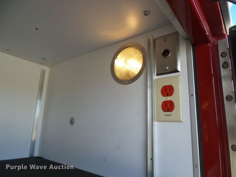 image for item DG0404 2005 Ford E450 ambulance