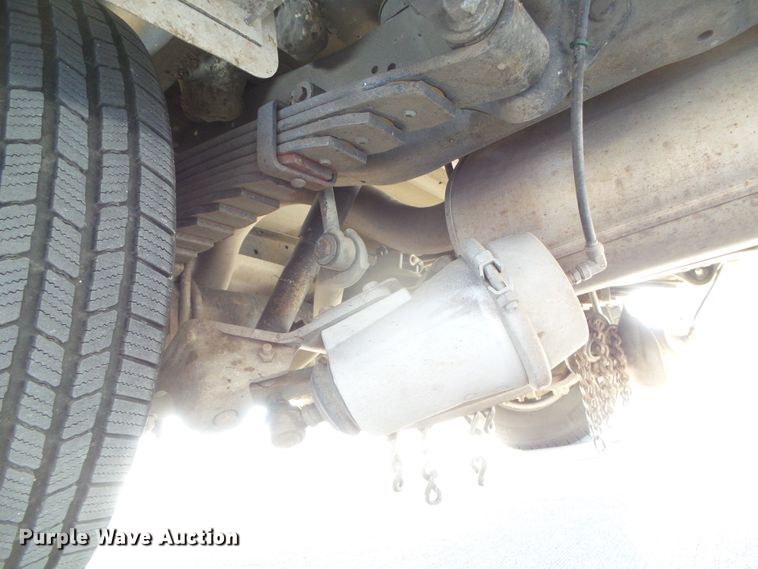 image for item DG0404 2005 Ford E450 ambulance