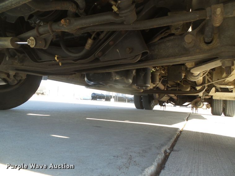 image for item DG0404 2005 Ford E450 ambulance