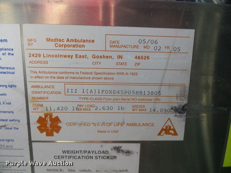 image for item DG0404 2005 Ford E450 ambulance