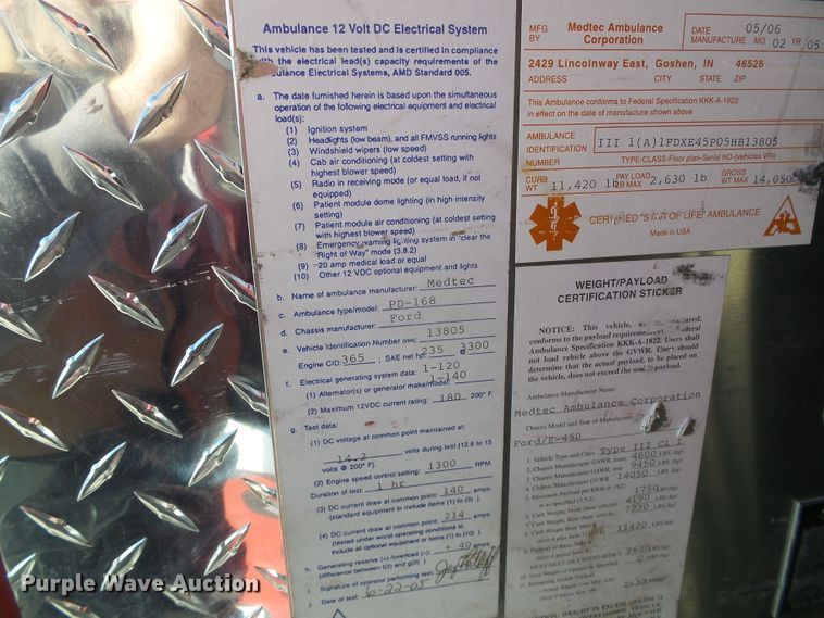 image for item DG0404 2005 Ford E450 ambulance